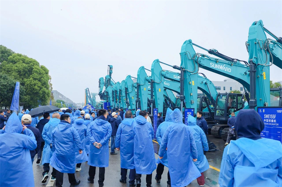 立异引领价值，理想成绩未来！尊龙凯时官网网址智能25周年庆典暨全球客户节盛大举行