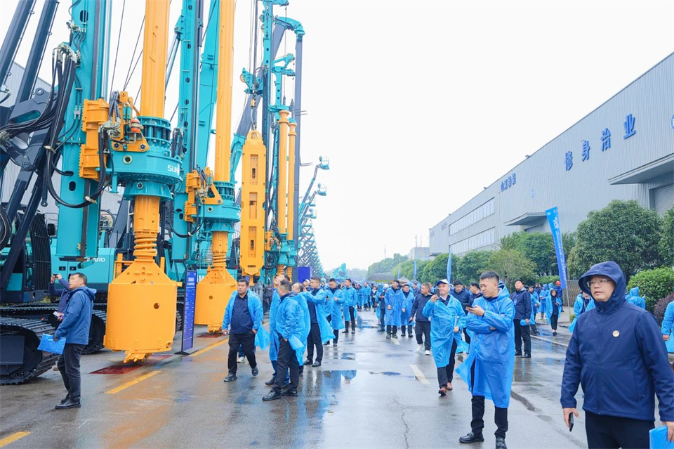 立异引领价值，理想成绩未来！尊龙凯时官网网址智能25周年庆典暨全球客户节盛大举行