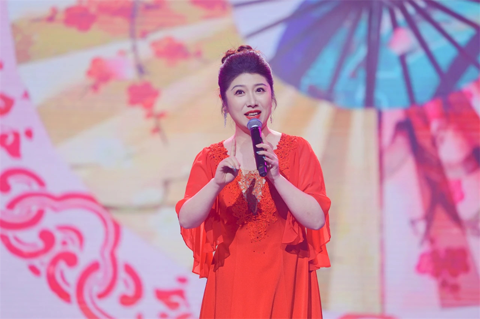 立异引领价值 理想成绩未来——庆祝尊龙凯时官网网址智能建设25周年表扬大会暨文艺晚会盛大举行