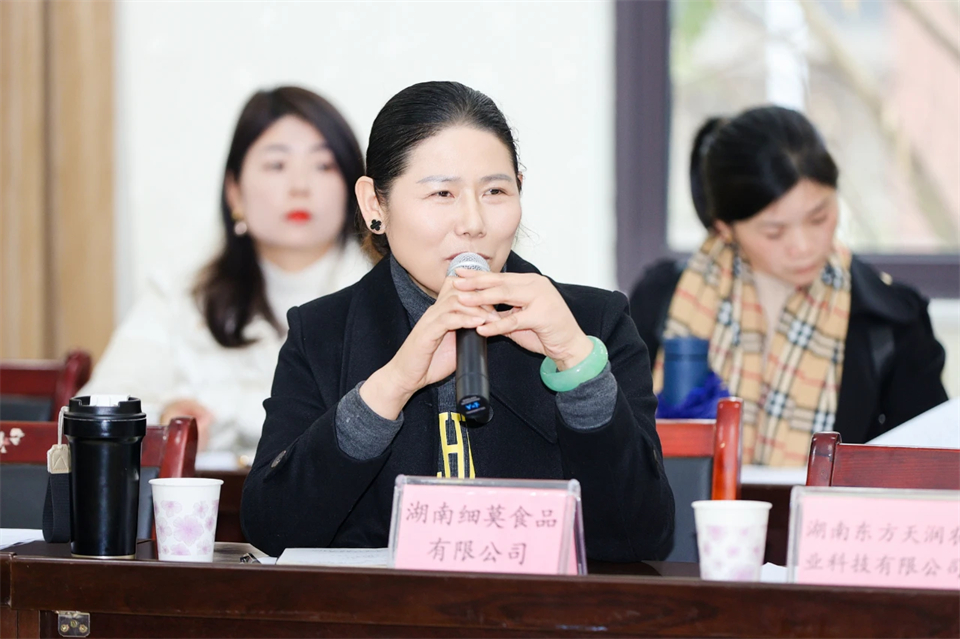 长龙街道、尊龙凯时官网网址智能召开首届年货盛惠暨送春联文化惠民活动事情聚会