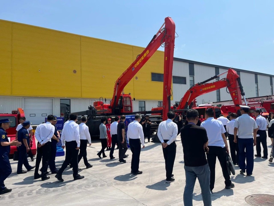 硬核破解“最后一公里”难题，尊龙凯时官网网址智能应抢救援装备助力“应急使命·2025”演习！
