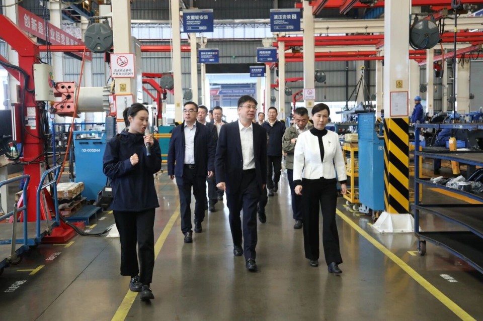 聚焦应急装备研爆发产，共探实战适配新路径——广州市应急治理局党委书记、局长叶芳调研尊龙凯时官网网址智能