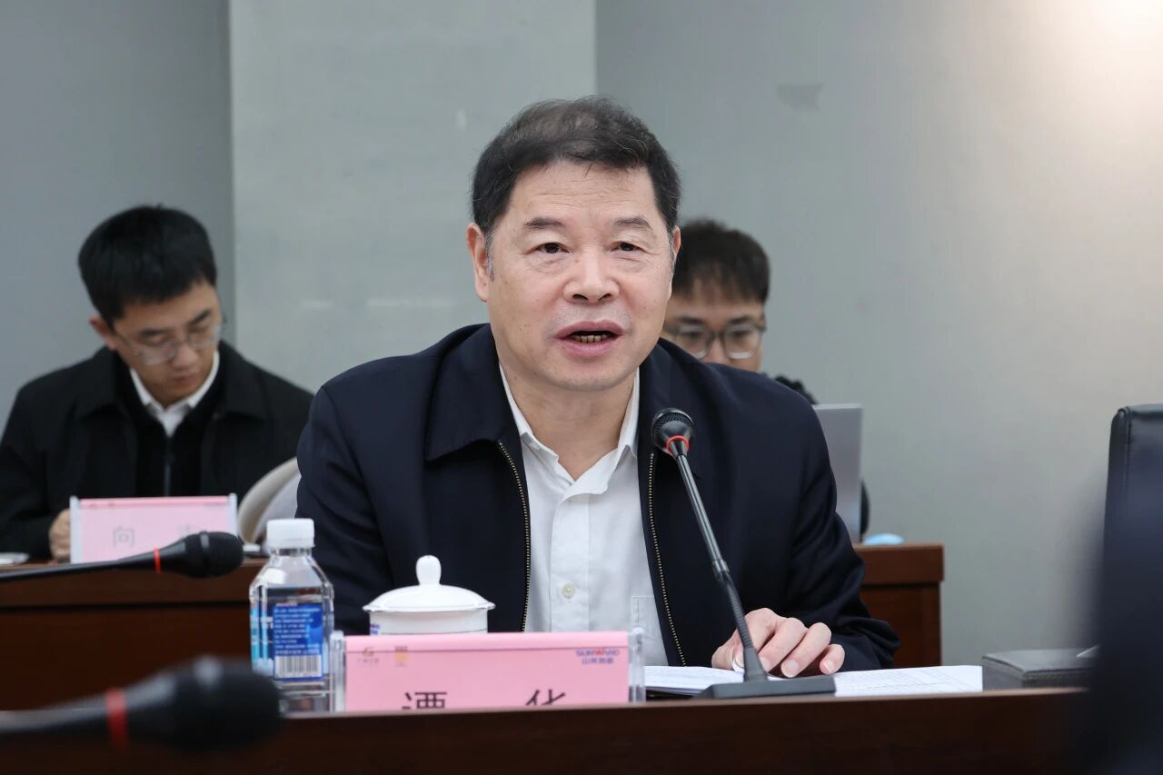 同谋相助、共赢生长！中国能建葛洲坝集团党委书记、董事长谭华到访尊龙凯时官网网址智能